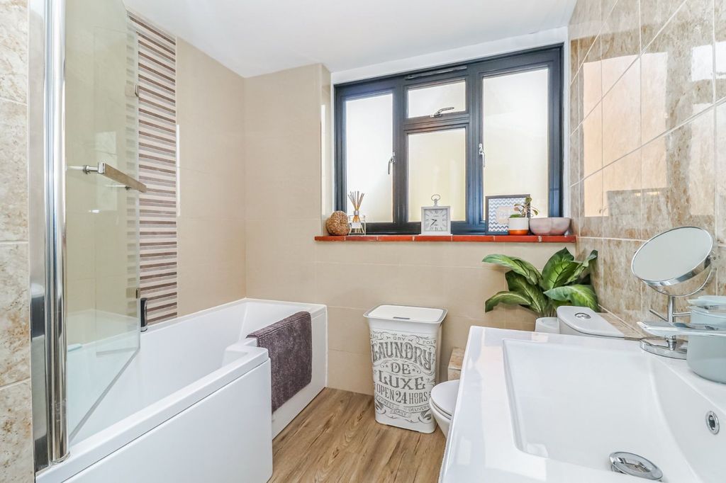 Additional image 20 of 4 bed detached house for saleLangley Hill, Kings Langley WD4