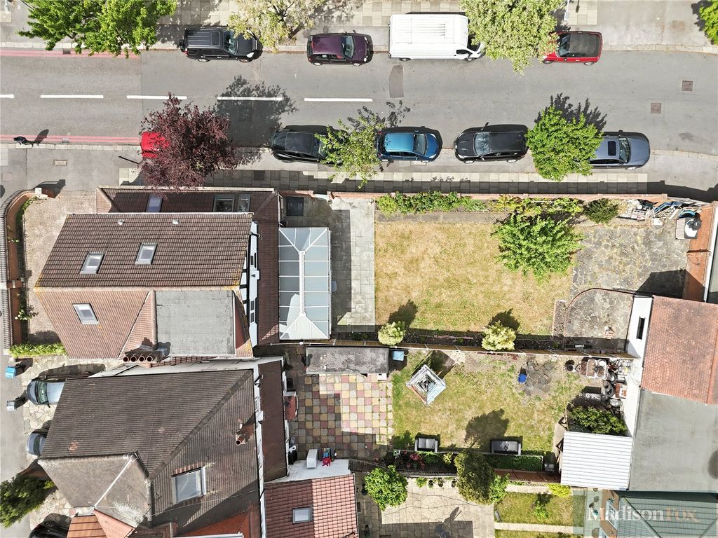 Additional image 33 of 4 bed detached house for saleWoodford Avenue, Ilford IG2