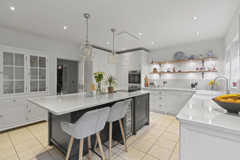 Additional image 3 of 5 bed property for saleCollege Drive, Ilkley LS29