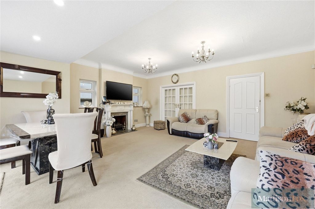 Additional image 4 of 4 bed detached house for saleTomswood Road, Chigwell, Essex IG7