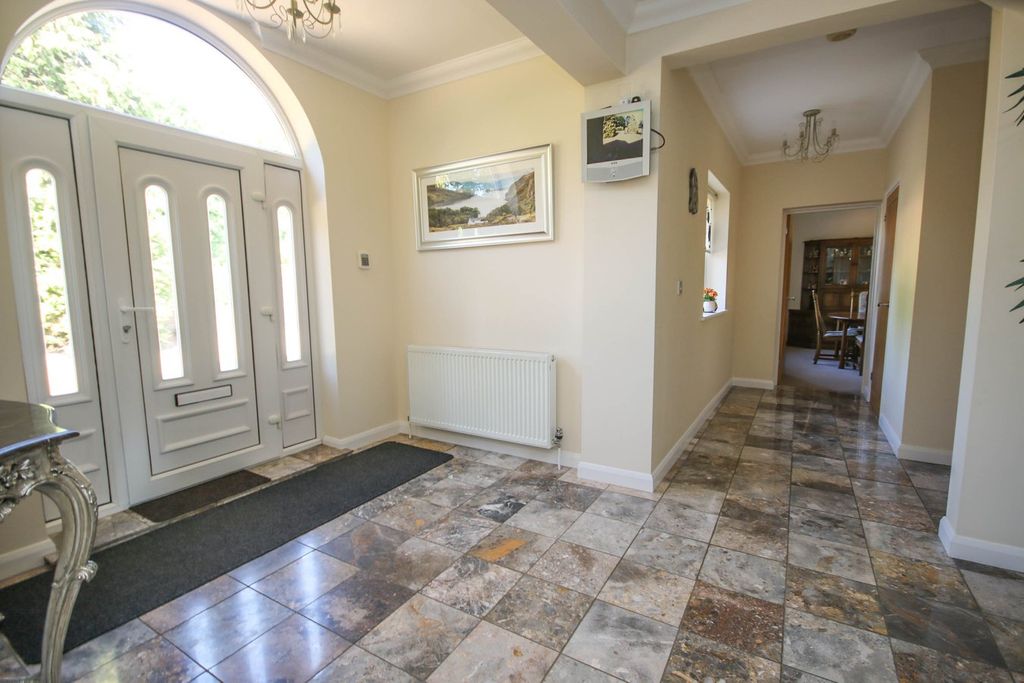 Additional image 2 of 5 bed detached house for saleCastle Rising Road, South Wootton PE30