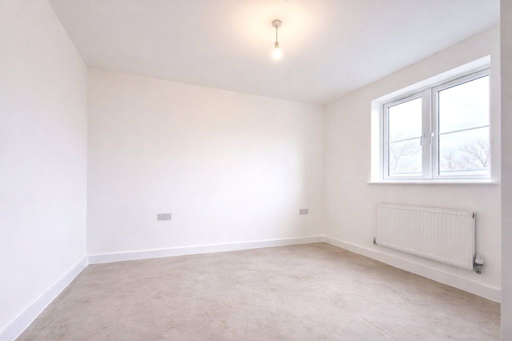 Additional image 5 of 3 bed semi-detached house for sale12, Gerddi Rhosyn, Station Road, Kilgetty SA68