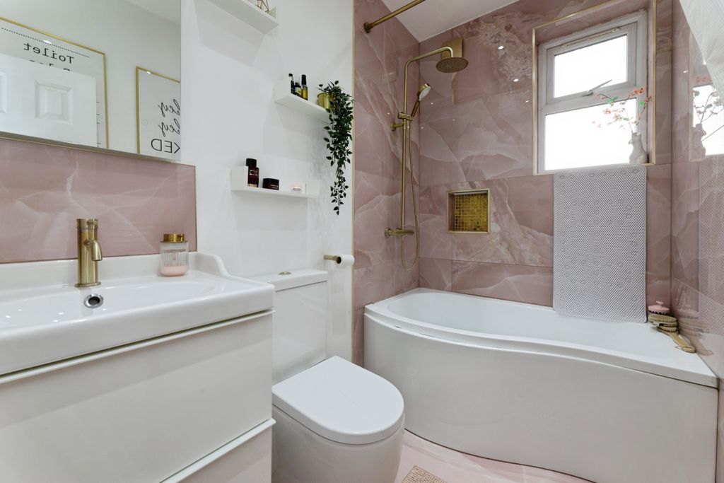 Additional image 10 of 7 bed semi-detached house for saleGrosvenor Road, Ilford IG1