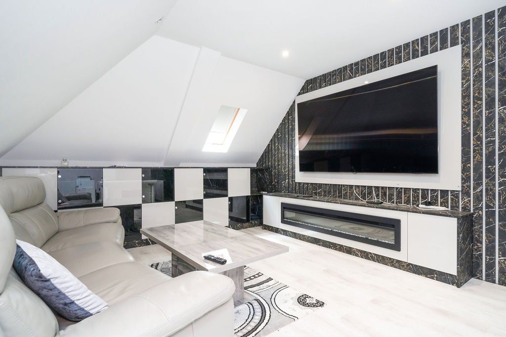 Additional image 6 of 6 bed detached house for saleNorthumberland Walk, Richings Park SL0