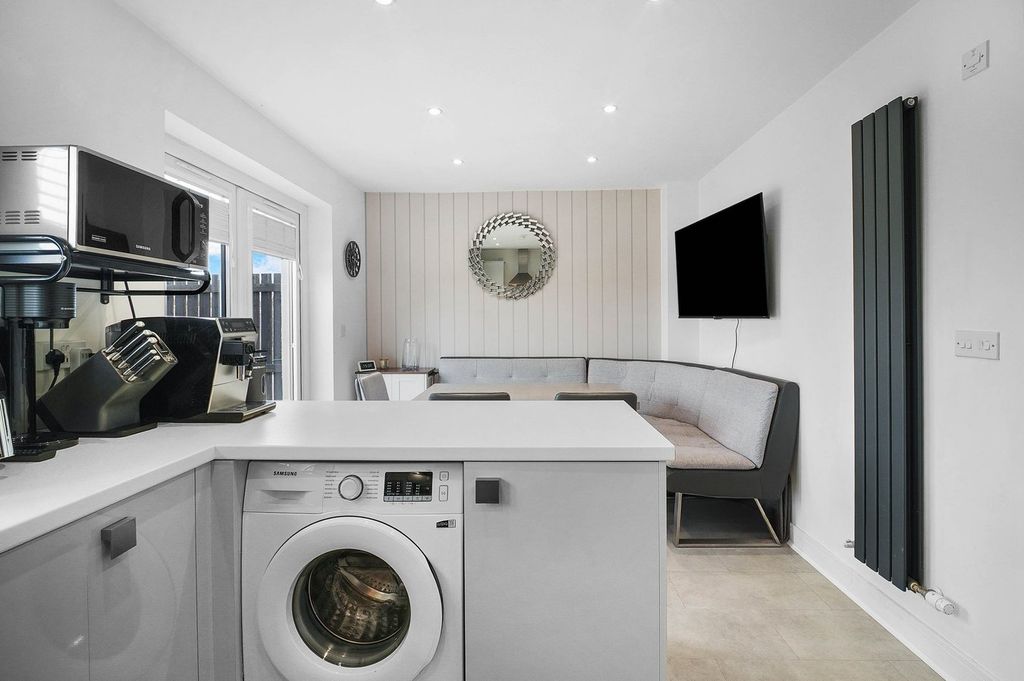Additional image 11 of 3 bed villa for saleJoan Kelly Place, Irvine KA11