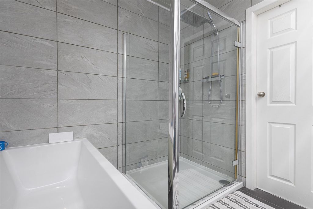 Additional image 32 of 5 bed detached house for saleThe Ghyll, Fixby, Huddersfield HD2
