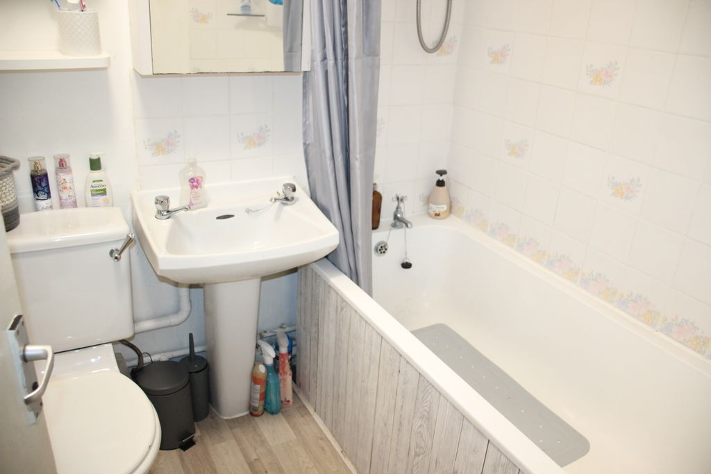 Additional image 6 of 2 bed maisonette for saleMorley Place, Hungerford RG17