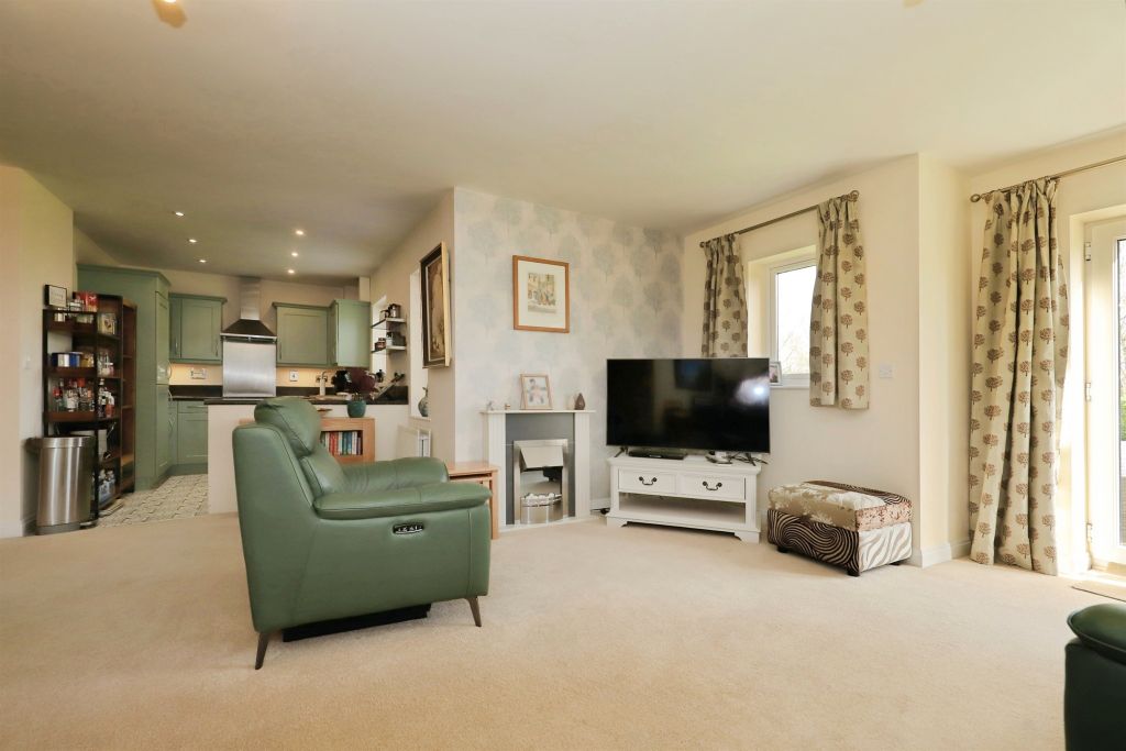 Additional image 10 of 2 bed flat for saleOldnall Road, Kidderminster DY10