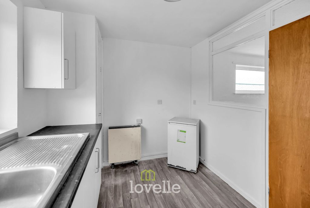 Additional image 6 of 1 bed flat for saleBodiam Way, Grimsby DN32