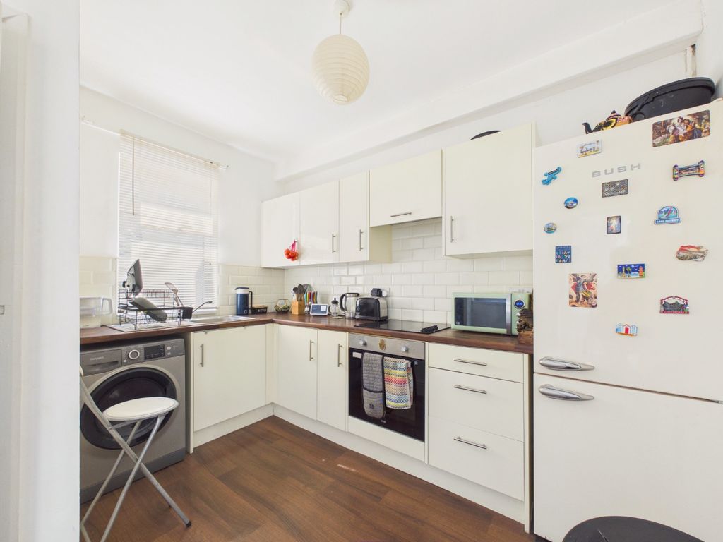 Additional image 2 of 2 bed flat for saleSpring Bank West, Hull HU3