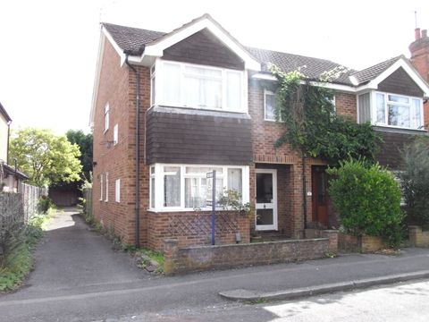 Melrose Avenue, Earley, Reading RG6