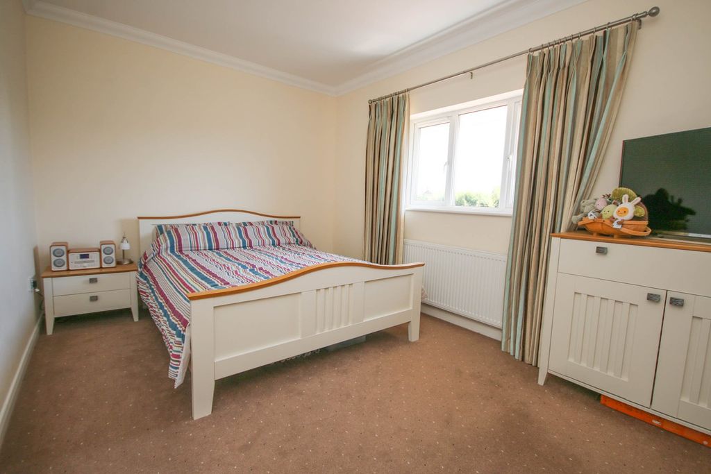 Additional image 16 of 5 bed detached house for saleCastle Rising Road, South Wootton PE30