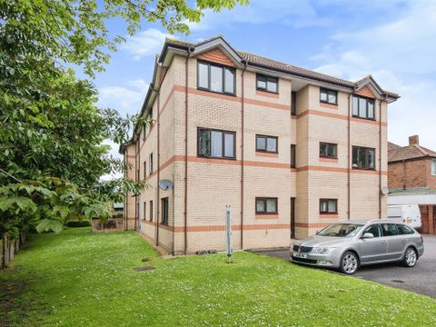 Nightingale Grove, Southampton SO15