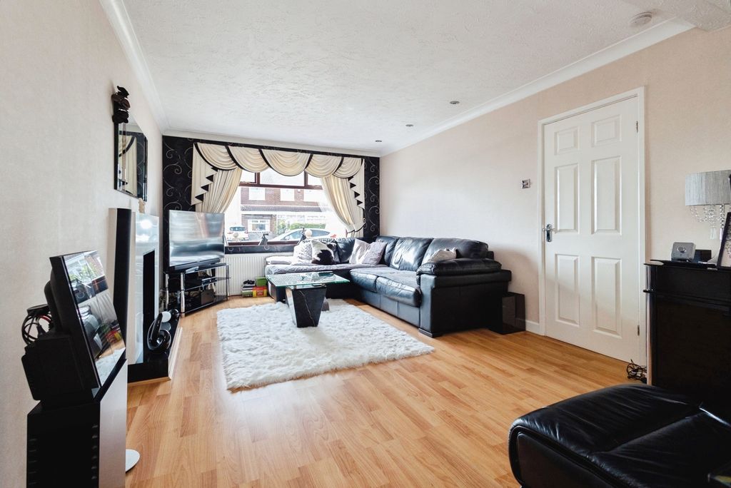 Additional image 8 of 4 bed detached house for saleWelch Road, Hyde, Greater Manchester SK14