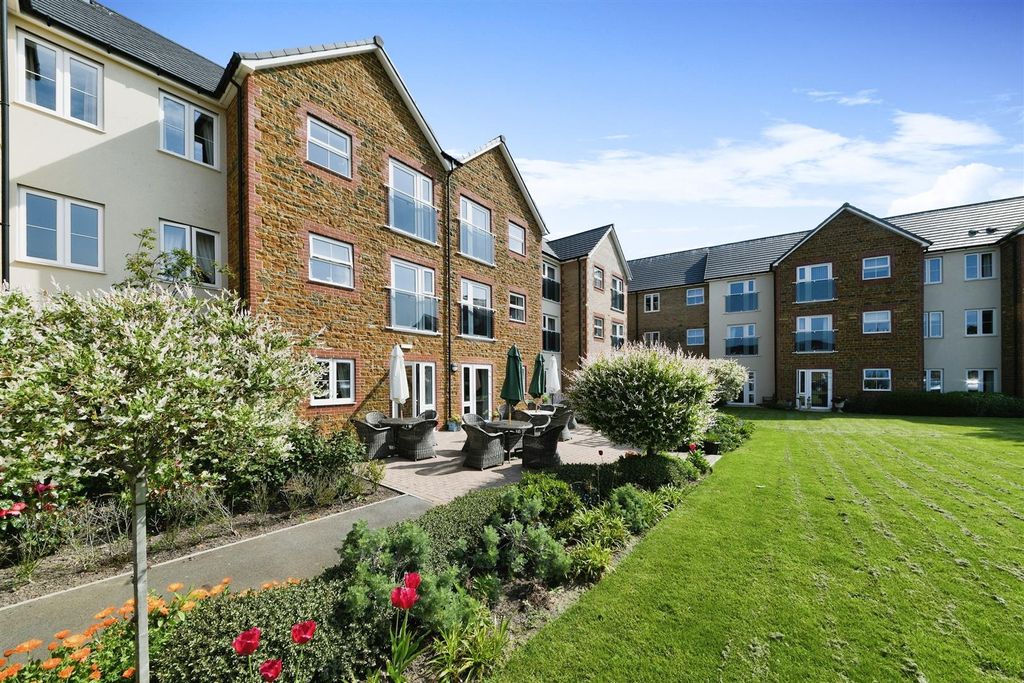 1 bed flat for saleEastland Grange, 16 Valentine Road, Westgate, Hunstanton, Norfolk PE36