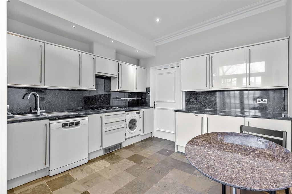 Additional image 5 of 3 bed flat for saleThe Grove, Ilkley LS29