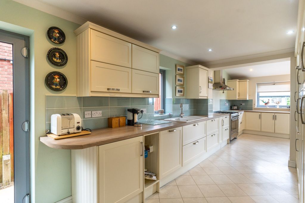 Additional image 6 of 4 bed detached house for saleThe Lea, Kidderminster DY11
