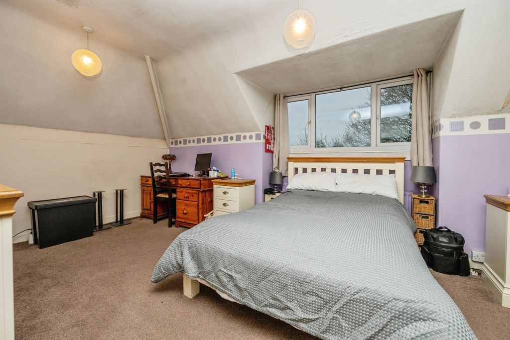 Additional image 13 of 6 bed detached house for saleHillgrove Crescent, Kidderminster DY10