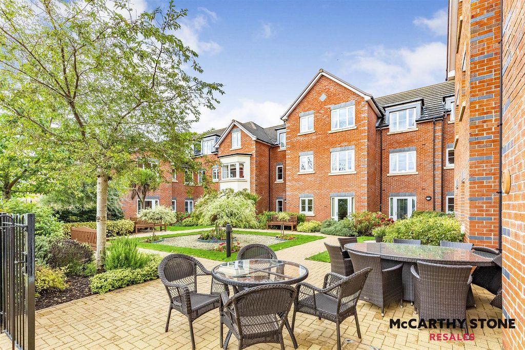1 bed flat for saleTresham Close, St. Marys Road, Kettering NN15