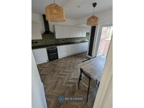 Portland St, Derby DE23