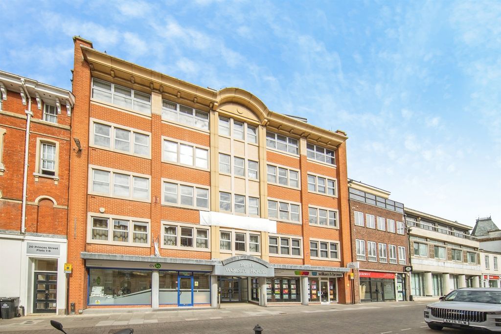 2 bed penthouse for salePrinces Street, Ipswich IP1