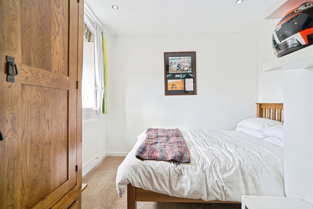 Additional image 15 of 4 bed semi-detached house for saleLong Lee Lane, Keighley BD21