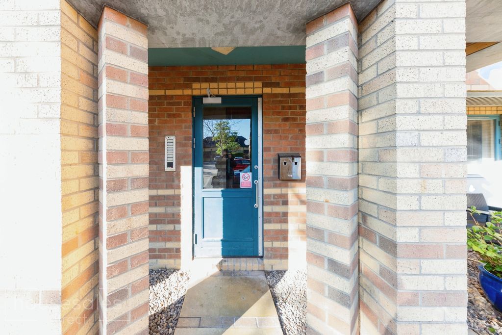 Additional image 2 of 1 bed flat for saleManor Court Manor Avenue, Grimsby DN32