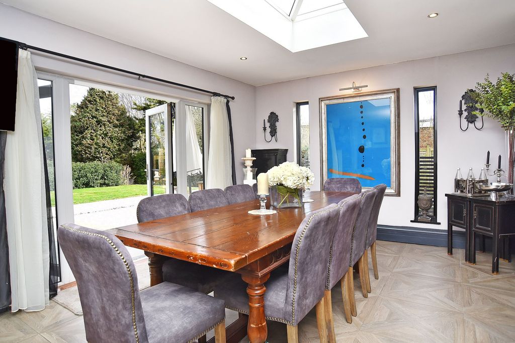 4 bed detached house for saleWetherby Road, Knaresborough HG5 photo 5