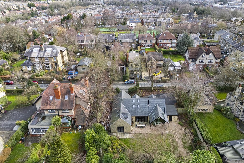 Additional image 73 of 4 bed detached house for saleOakfield Road, Birkby, Huddersfield HD2