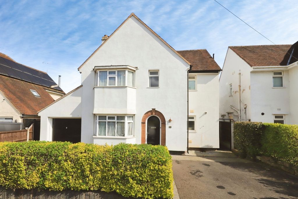 4 bed detached house for saleComberton Avenue, Kidderminster, Worcestershire DY10