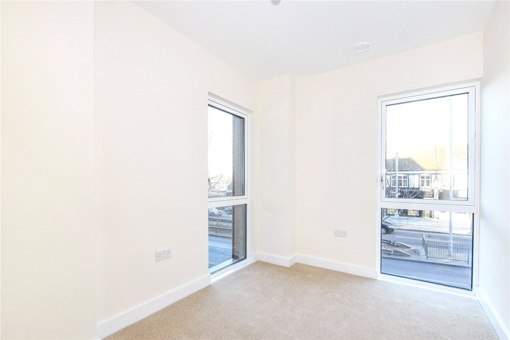 Additional image 4 of 3 bed flat for saleThe Point, Gants Hill IG2