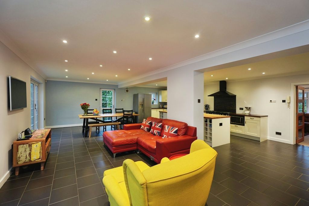 Additional image 6 of 5 bed detached house for saleThe Fairway, Huddersfield HD2
