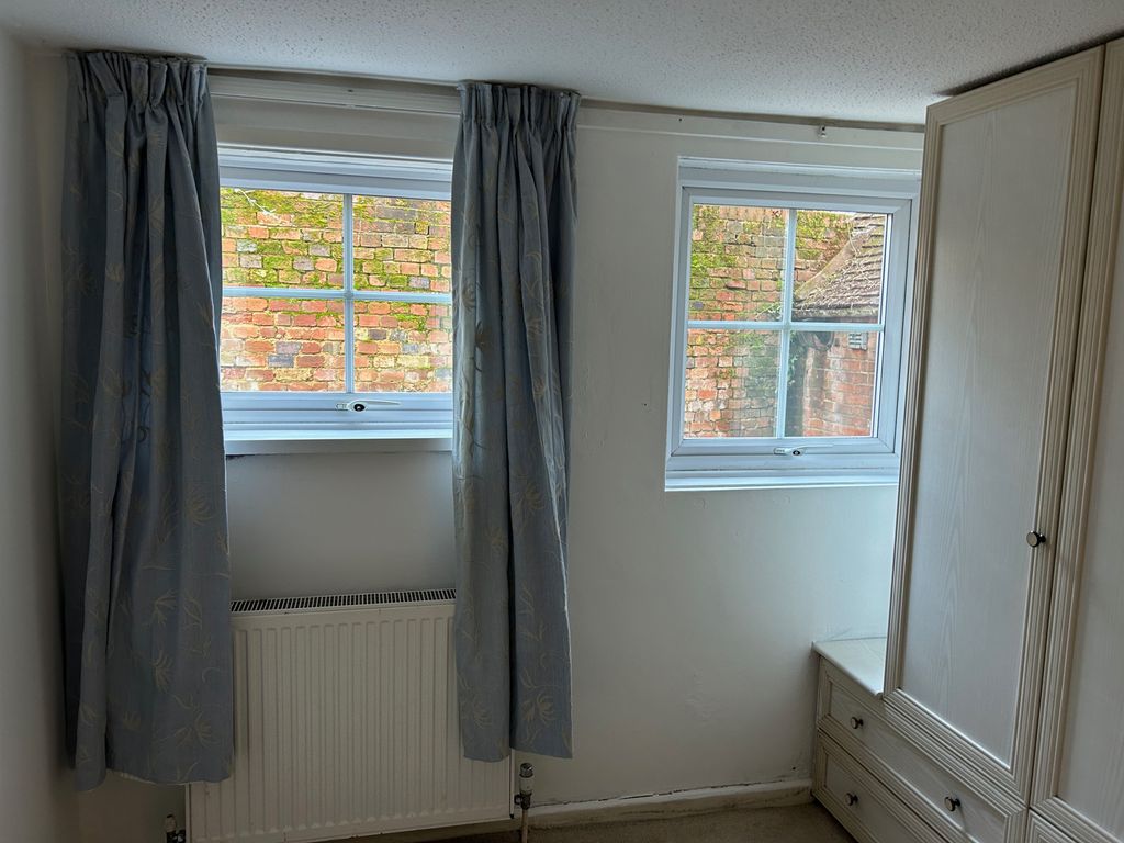 Additional image 7 of 1 bed flat for saleThe Laurels, Hungerford RG17