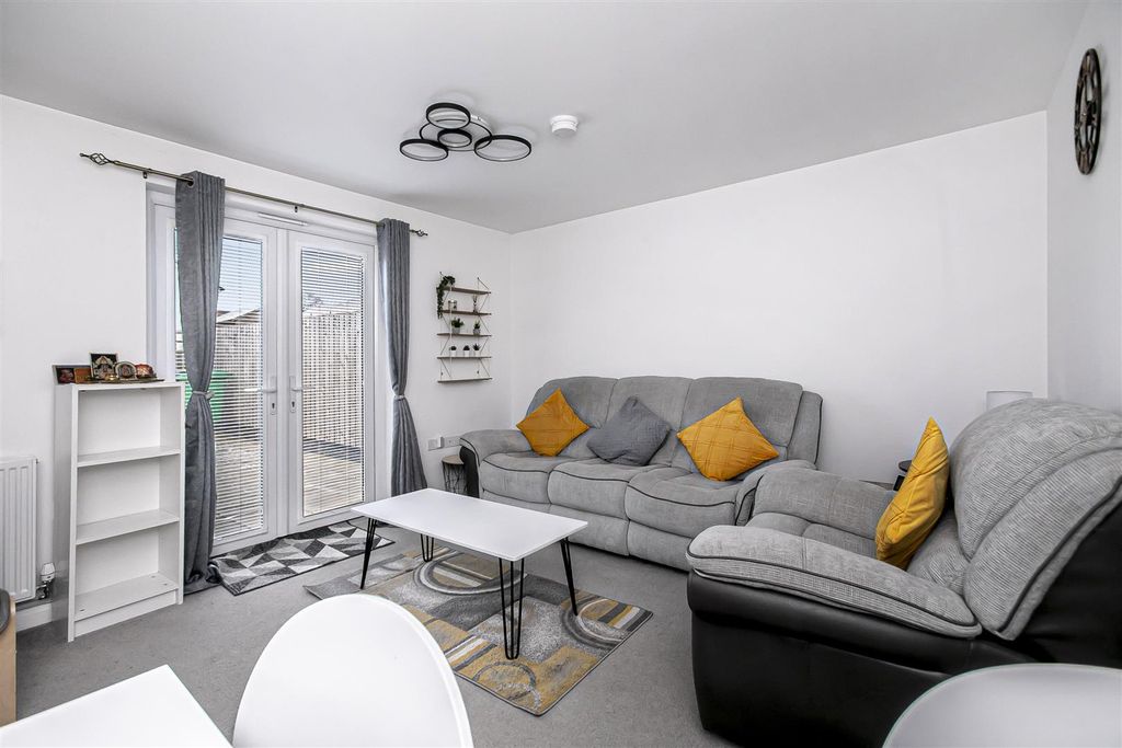 Additional image 4 of 2 bed terraced house for sale15 Curlew Way, Inverkeithing KY11