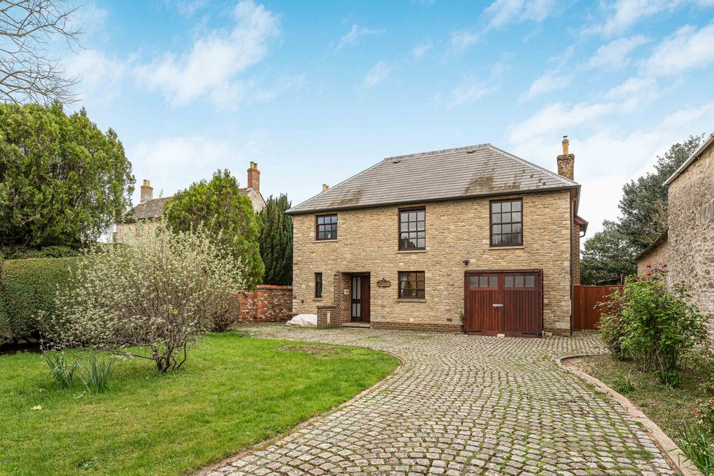 3 bed detached house for saleHigh Street, Oxon OX5