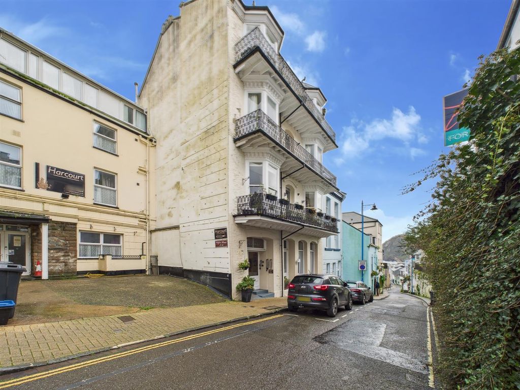 2 bed flat for saleFore Street, Ilfracombe EX34