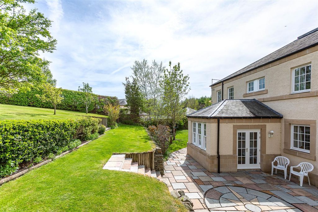 Additional image 5 of 5 bed detached house for sale33 Bowmont Court, Heiton, Kelso TD5