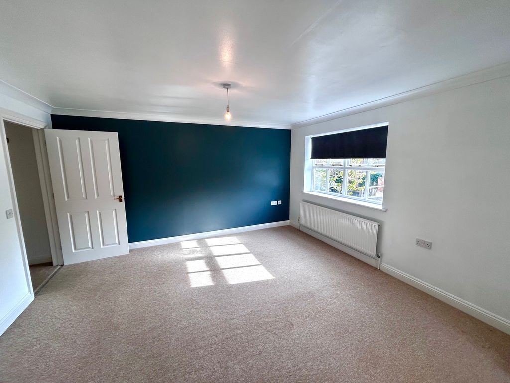 Additional image 3 of 2 bed maisonette for salePark Street, Hungerford RG17