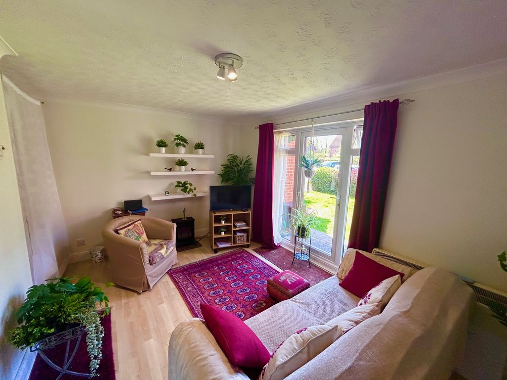 Additional image 3 of Studio for saleWiltshire Close, Hungerford RG17