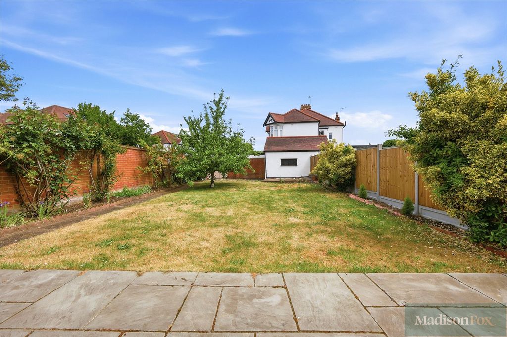Additional image 13 of 4 bed detached house for saleWoodford Avenue, Ilford IG2