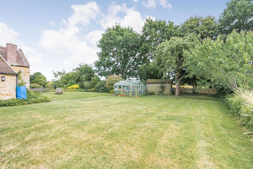 Additional image 19 of 6 bed farmhouse for saleSea, Ilminster TA19
