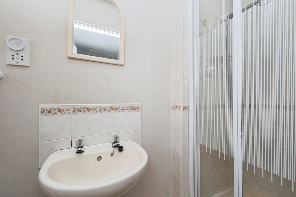 Additional image 15 of 3 bed semi-detached house for saleJames Drive, Hyde, Greater Manchester SK14