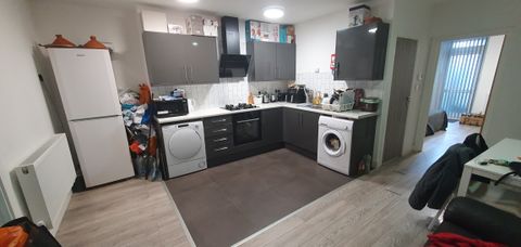 Mundy Place, Cathays, Cardiff CF24