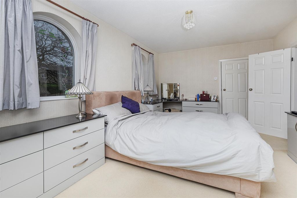 Additional image 26 of 5 bed detached house for saleThe Ghyll, Fixby, Huddersfield HD2