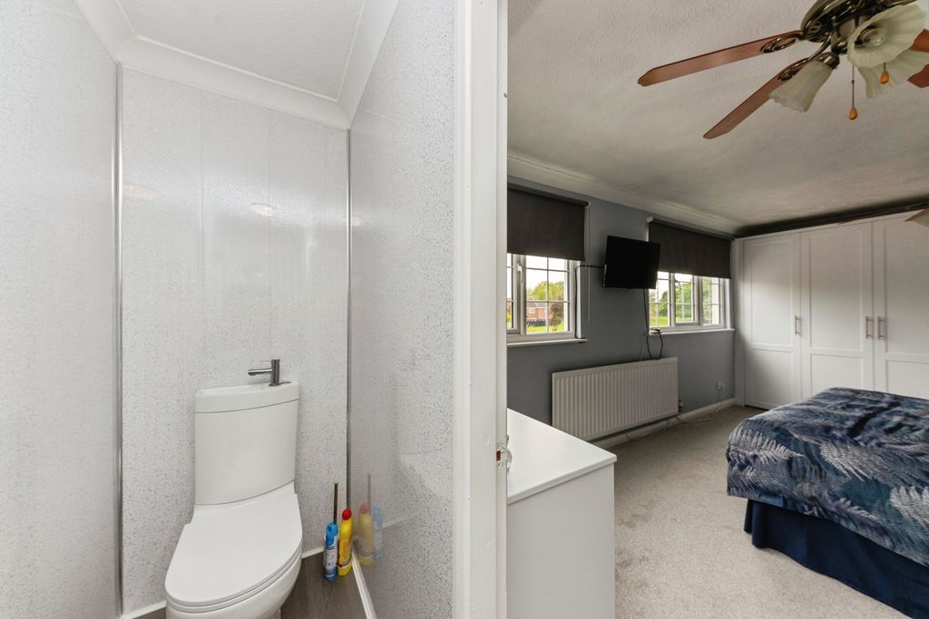 Additional image 8 of 3 bed semi-detached bungalow for saleShetland Way, Immingham DN40