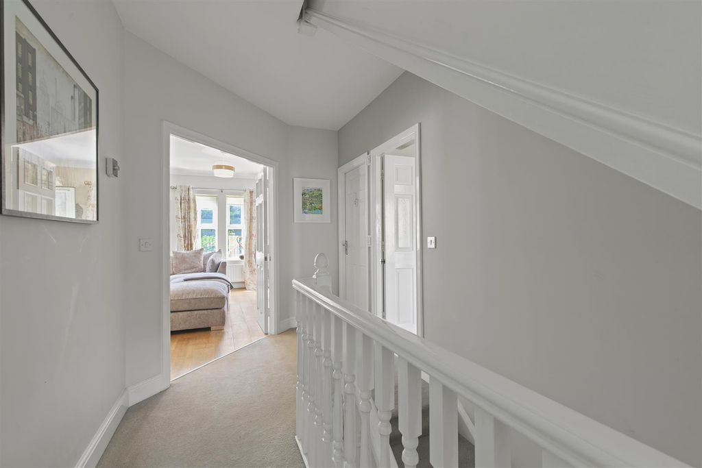 Additional image 35 of 5 bed property for saleCollege Drive, Ilkley LS29