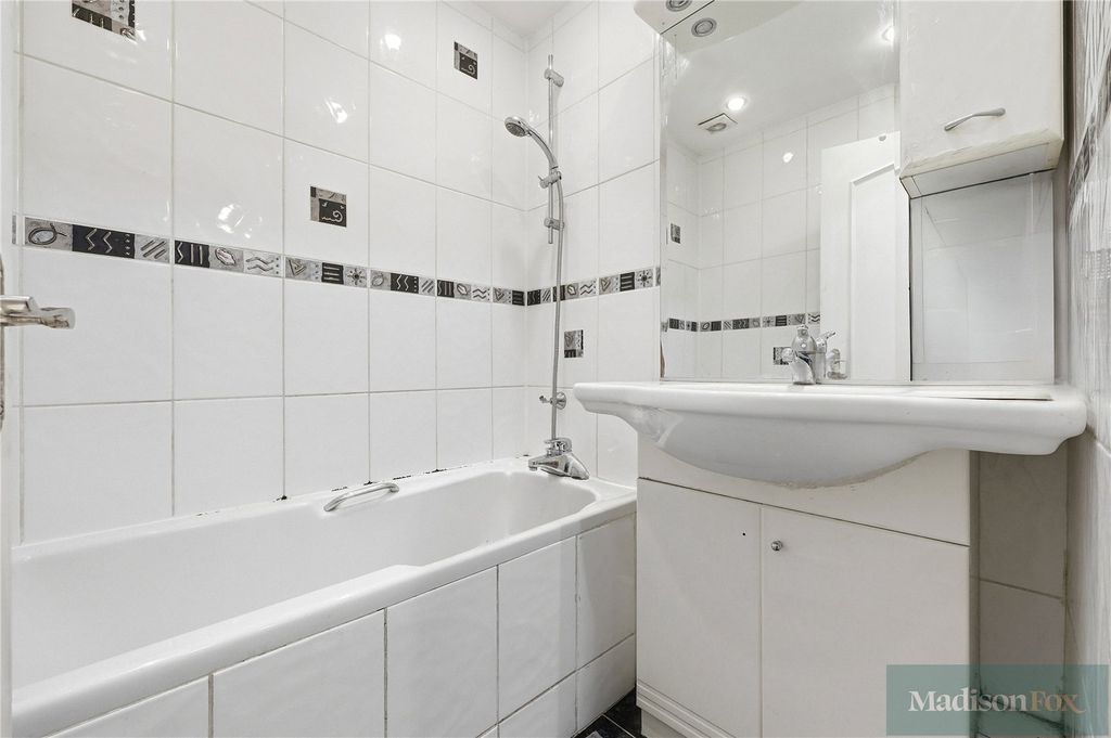 Additional image 21 of 4 bed detached house for saleTomswood Road, Chigwell, Essex IG7