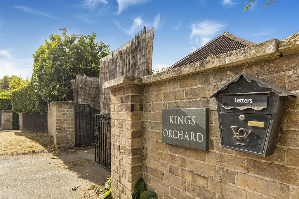 Additional image 9 of 4 bed detached house for saleHigh Street, Hemingford Abbots, Huntingdon PE28