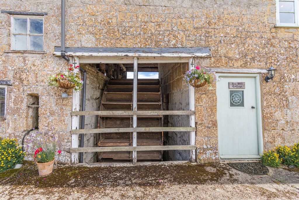 Additional image 5 of 6 bed farmhouse for saleSea, Ilminster TA19