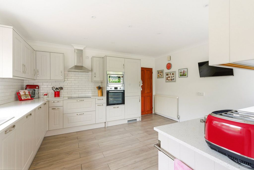 Additional image 5 of 5 bed detached house for saleNorwood Lane, Iver SL0